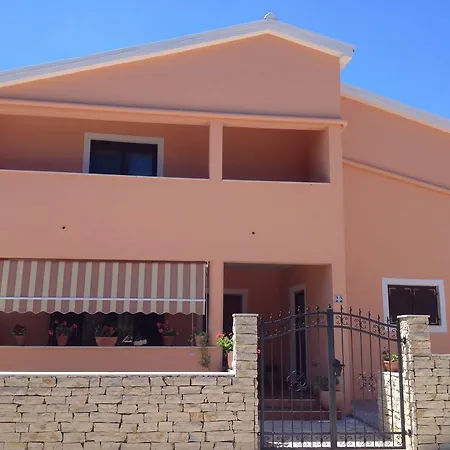 Apartment Lamjana Kali