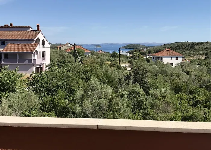 Lamjana *